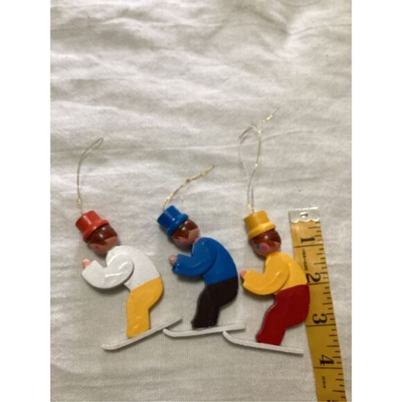 Vintage Wooden Christmas Tree Ornaments 3 Skiers - Picture 2 of 4